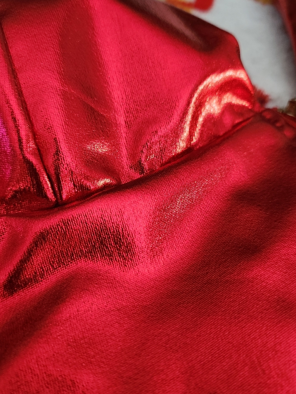 Daisy Metallic Red Zip-Front Crop Top - Picture 3 of 6